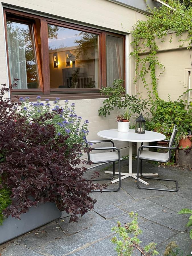 Urban - Jasmin -- * Meersburg
